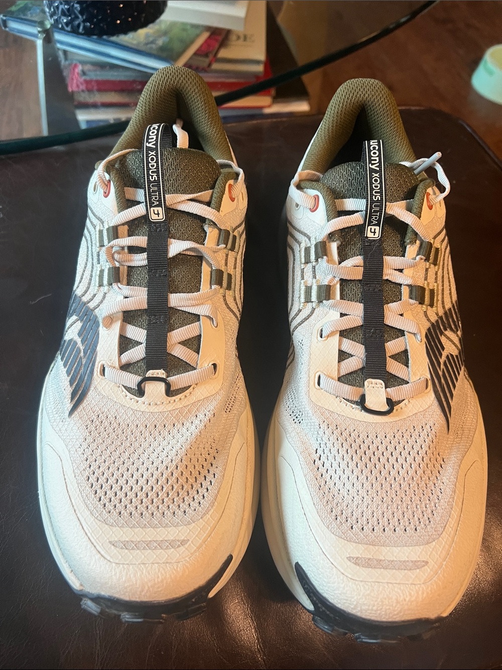 Saucony Xodus ultra 4. Brand new size 10.5 men’s cool green color and off white